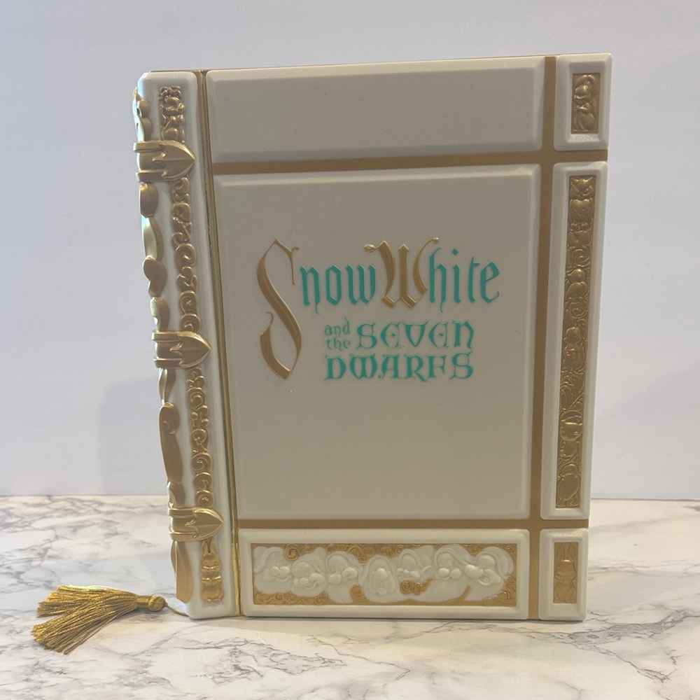 Walt Disney Archives Storybook Replica Journal - Snow White and the Seven Dwarfs